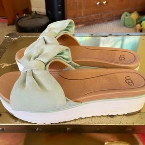BNWOT Soft Blue Bow UGG sandals!